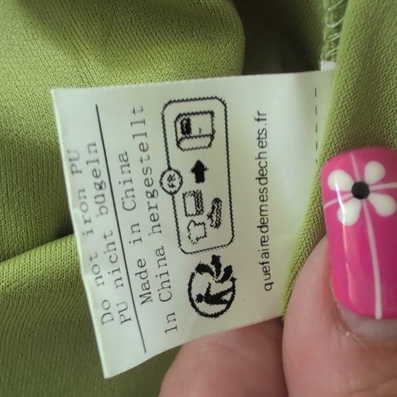 Green Sleeveless Top - Picture 11 of 12